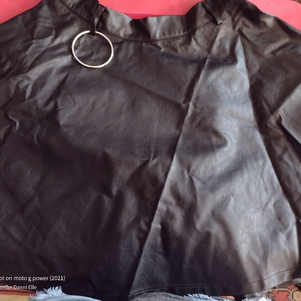Hot Topic Faux Leather O-ring circle skirt